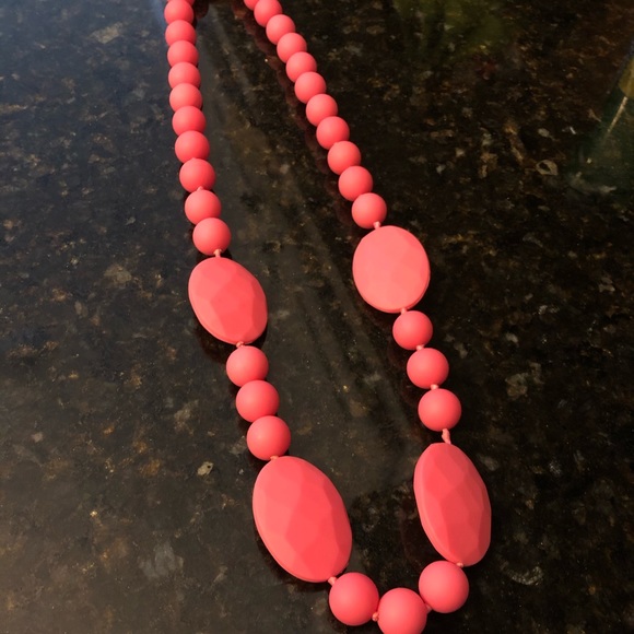 Chewbeads pink teething necklace NWOT - Picture 4 of 7